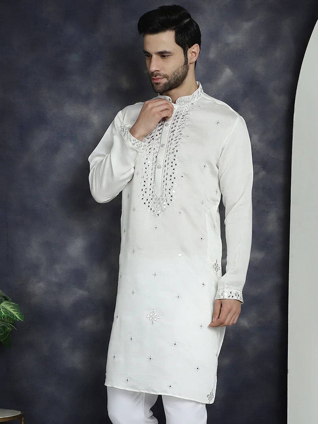 men's embroidered kurtas ( ko 5045white ) men's embroidered kurtas ( ko 5045white )