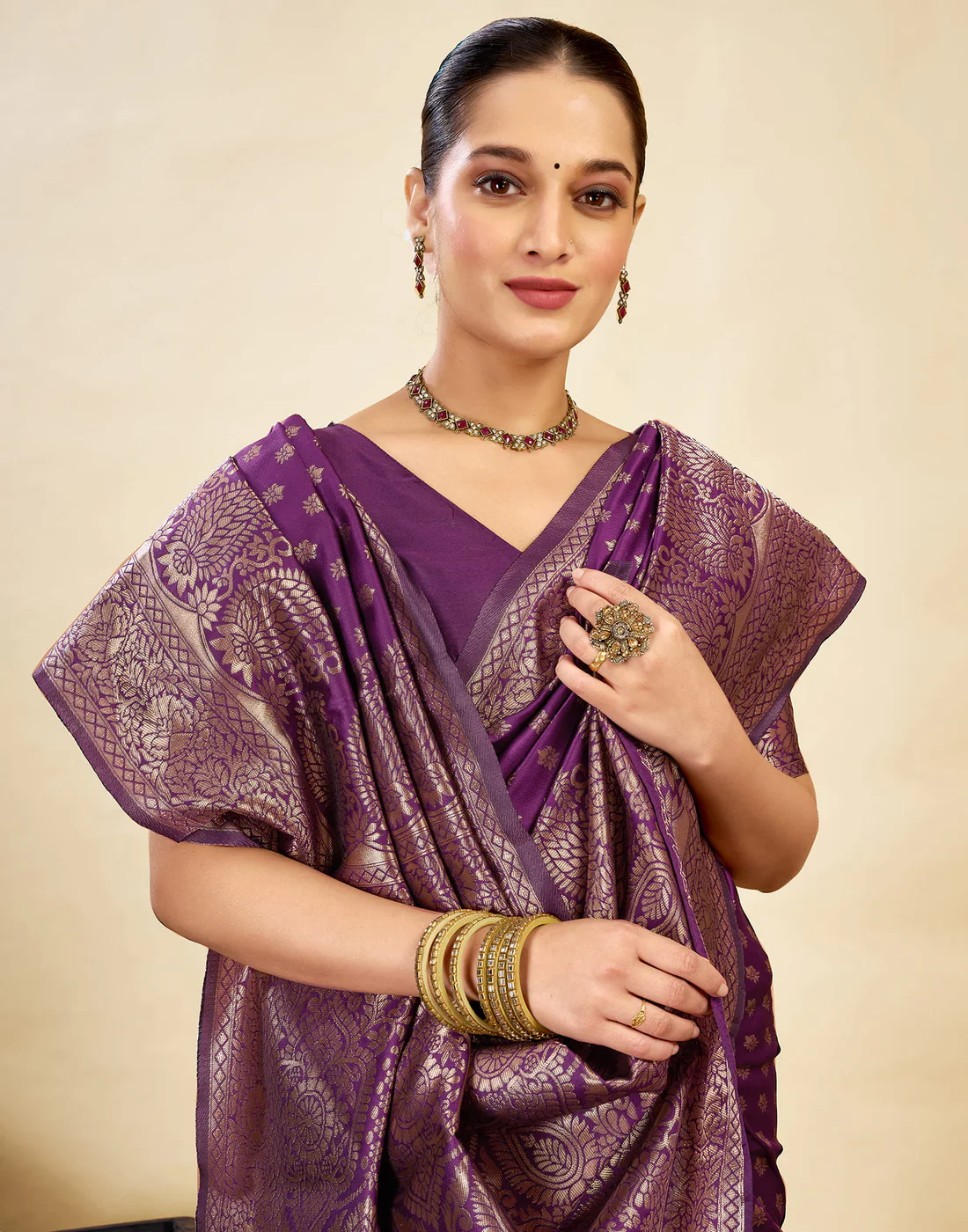 axonit womens silk blend banarasi jacquard classic motif design saree with unstitched blouse piece plum 6 axonit womens silk blend banarasi jacquard classic motif design saree with unstitched blouse piece plum 6