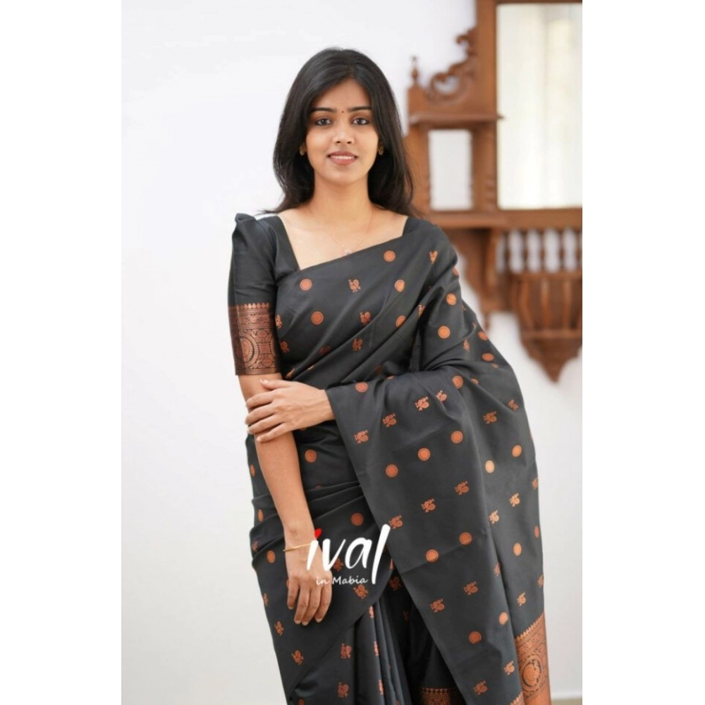 pid 63626 women s soft lichi silk printed saree with unstitched blouse 5 5 mtr black 2 1000x1000 1.webp pid 63626 women s soft lichi silk printed saree with unstitched blouse 5 5 mtr black 2 1000x1000 1.webp