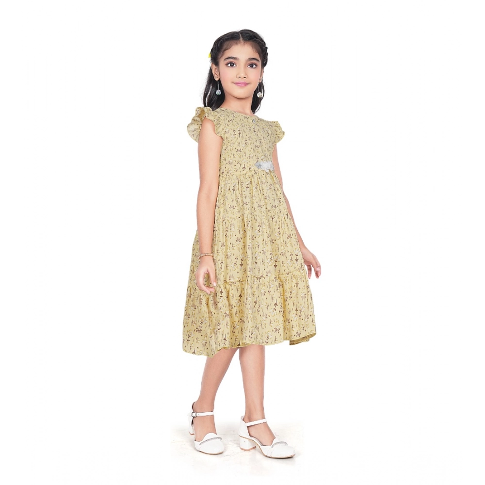 pid 63799 generic girl s twill printed short sleeve round neck dress yellow green peach grey 4 1000x1000 1.webp pid 63799 generic girl s twill printed short sleeve round neck dress yellow green peach grey 4 1000x1000 1.webp