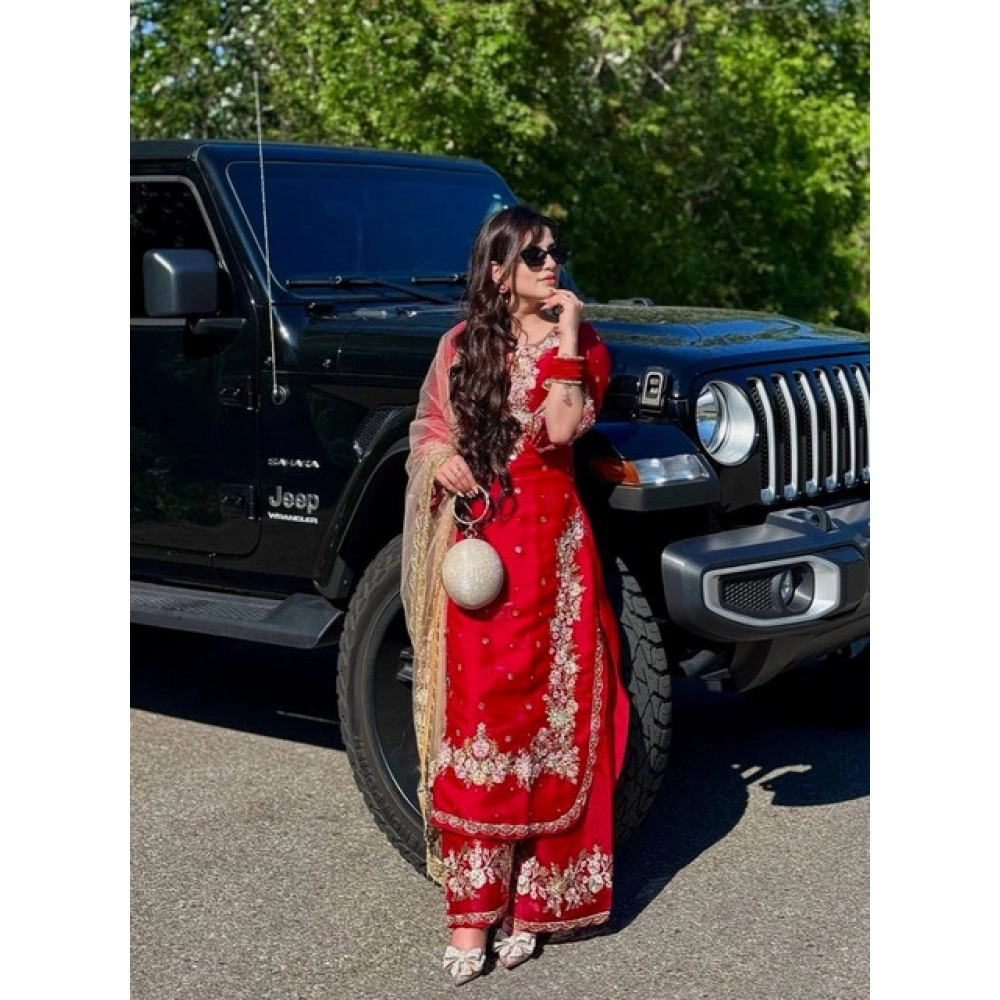pid 66506 women s silk embroidered 3 4th sleeve round readymade kurti with palazzo and dupatta set 1000x1000 3.webp pid 66506 women s silk embroidered 3 4th sleeve round readymade kurti with palazzo and dupatta set 1000x1000 3.webp