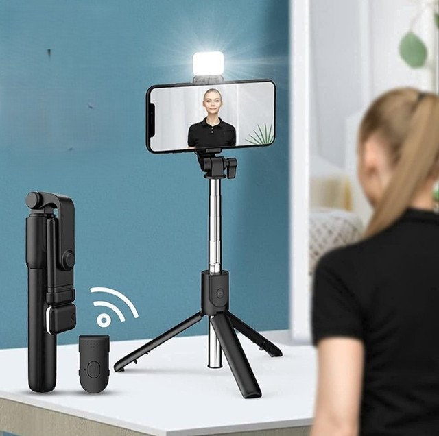 pid 66812 selfie stick r1s multicolor 4.jpg pid 66812 selfie stick r1s multicolor 4.jpg