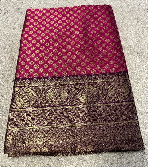 pid 67679 women s jacquard printed saree with unstitched blouse 5 5 mtr pink 1.jpg pid 67679 women s jacquard printed saree with unstitched blouse 5 5 mtr pink 1.jpg